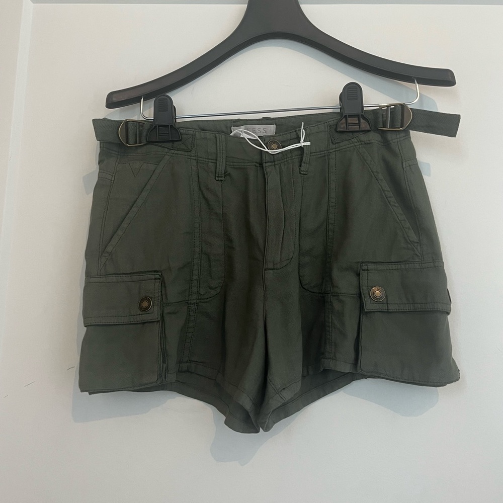 NWT Guess Amara Cargo Shorts
